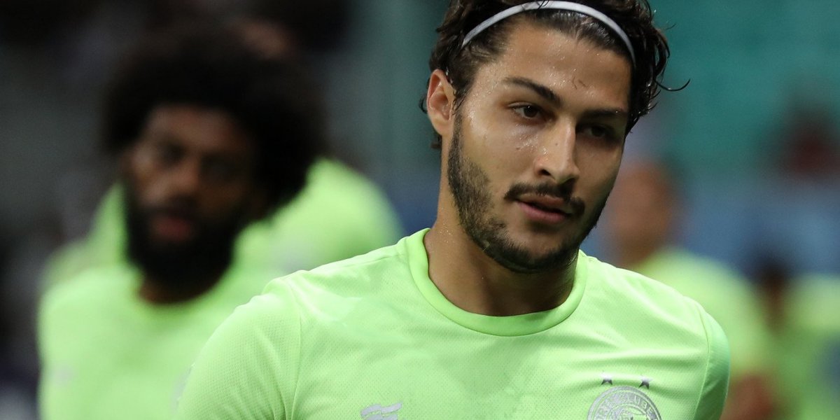 Bahia: Marcinho sente dores abdominais e é internado em hospital de Salvador