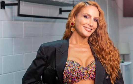 Após ser vaiada em show, Claudia Leitte manda recado de ‘paz’ para haters