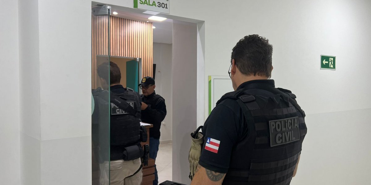 Polícia cumpre mandados em operação que combate fraudes em consórcios na Bahia