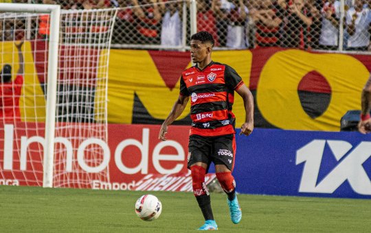 Vitória: Marco Antônio tem renovação automática até 2024; Dionísio ainda negocia
