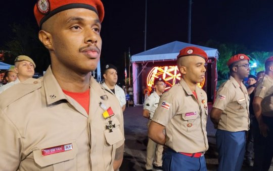 Bombeiros entregam medalhas de honra para destaques de bons serviços ao país