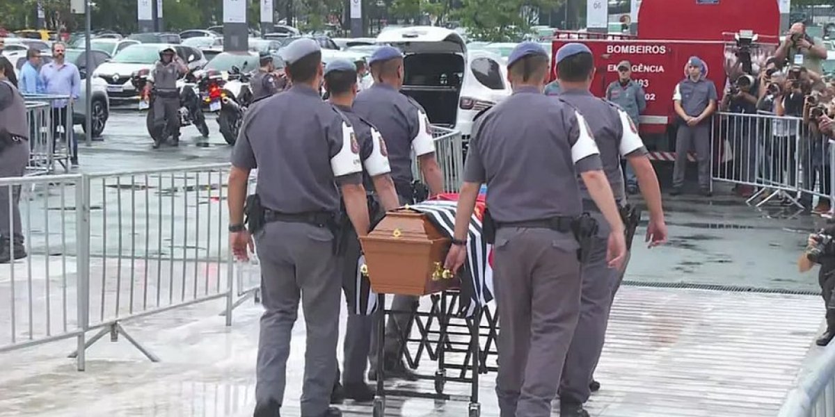 Corpo de Gal Costa é sepultado em cerimônia restrita em São Paulo
