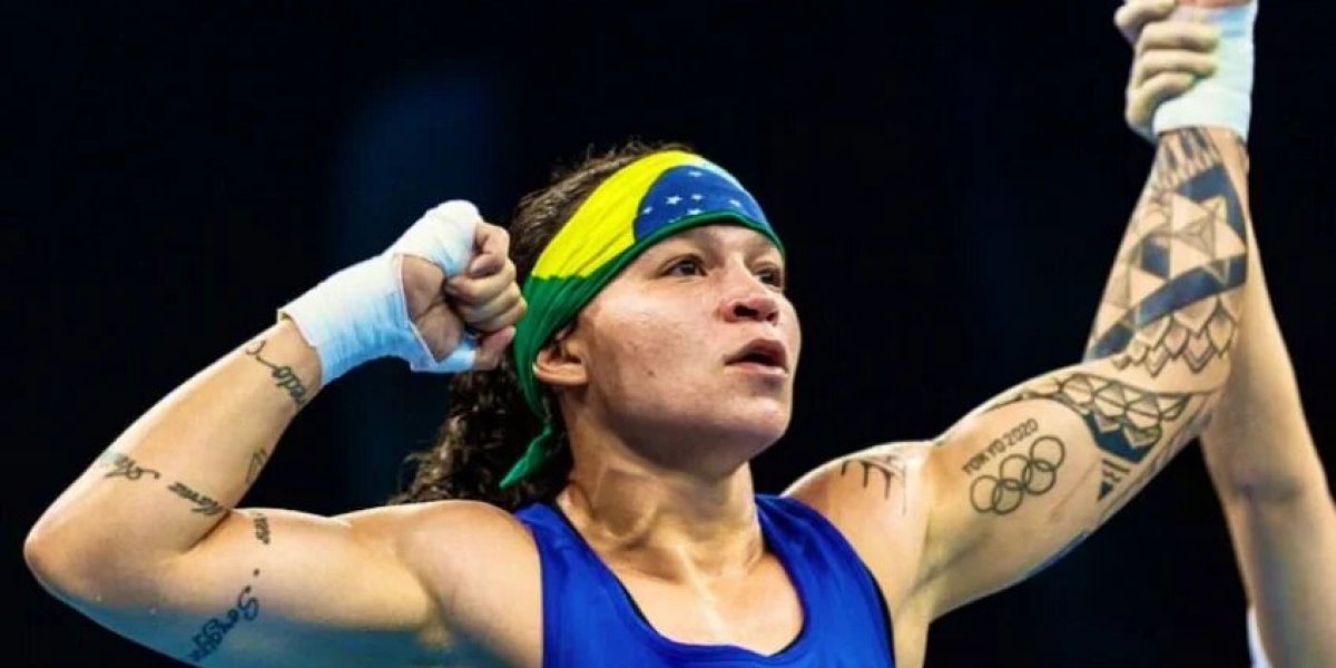 Com vitória nos EUA, baiana Bia Ferreira estreia no boxe profissional