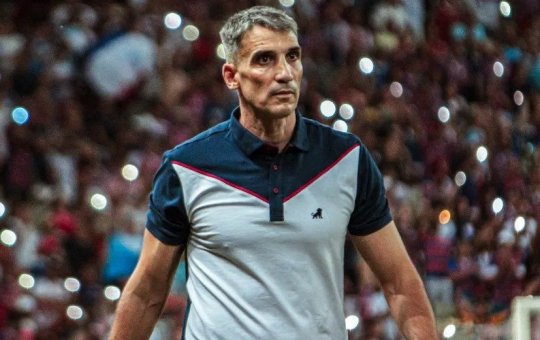 Cobiçado no mercado, Vojvoda recusa proposta para assumir Vasco da Gama