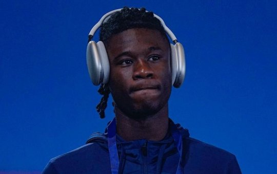 Camavinga é alvo de ataques racistas após dividida que tirou Nkunku da Copa