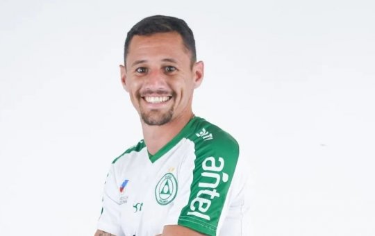 Vitória acerta com meia-atacante uruguaio Nicolás Dibble, diz radialista