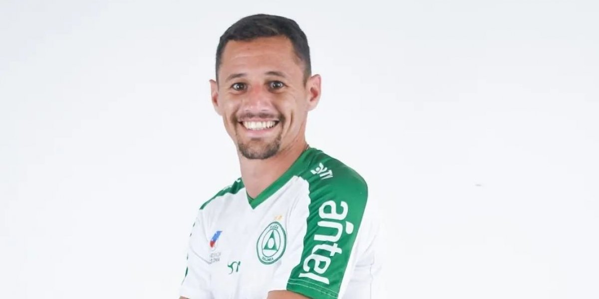 Vitória acerta com meia-atacante uruguaio Nicolás Dibble, diz radialista