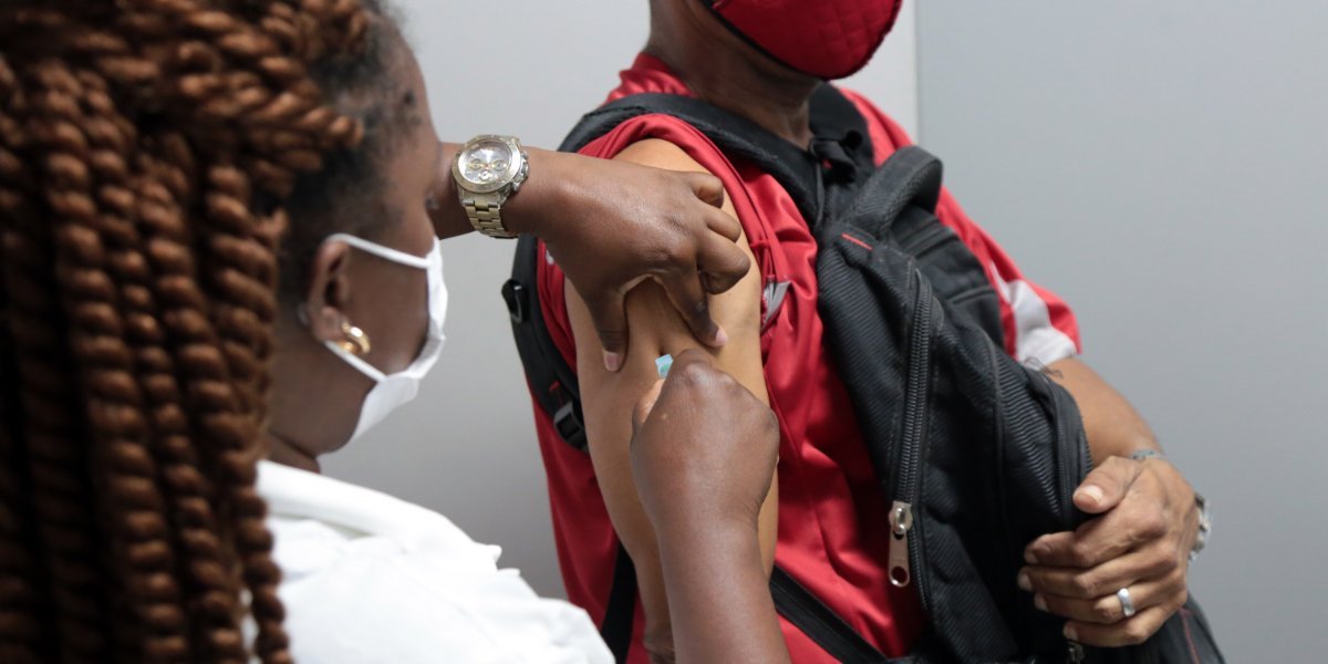 Covid-19: Salvador segue com aplicação da 1ª à 5ª dose nesta sexta-feira (18)
