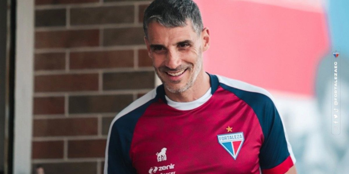 Cobiçado no mercado, Juan Pablo Vojvoda renova contrato com o Fortaleza