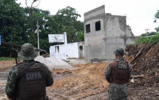 Polícia prende homem que desmatava e extraía minérios no Sul da Bahia