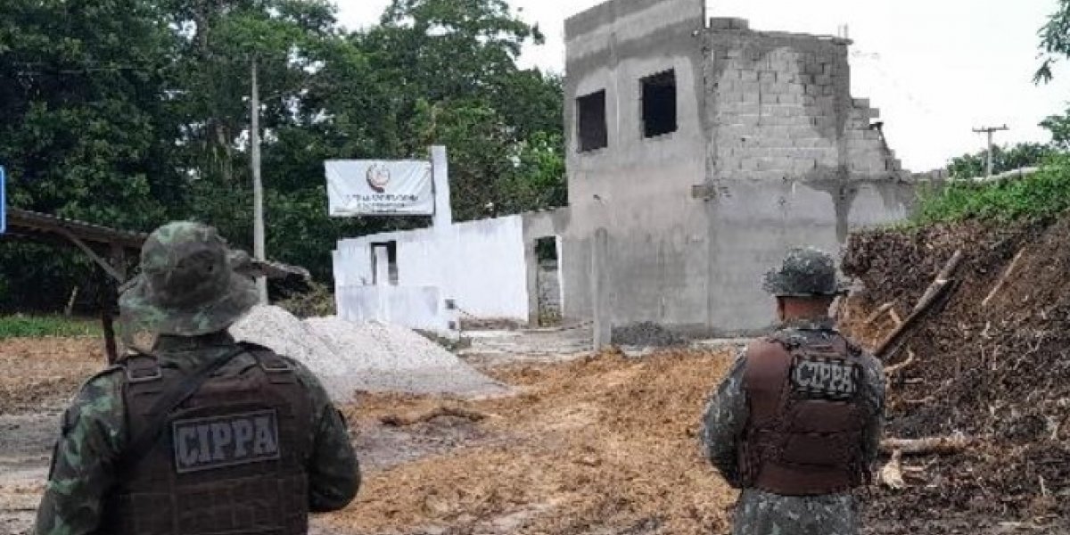 Polícia prende homem que desmatava e extraía minérios no Sul da Bahia