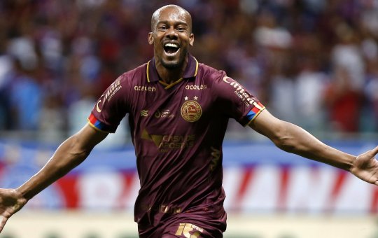 Com contrato até 2023, Copete deixa o Bahia e assina em definitivo com o CRB