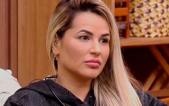 ‘A Fazenda 14': Deolane ameaça "pegar" rivais fora da casa; público se revolta