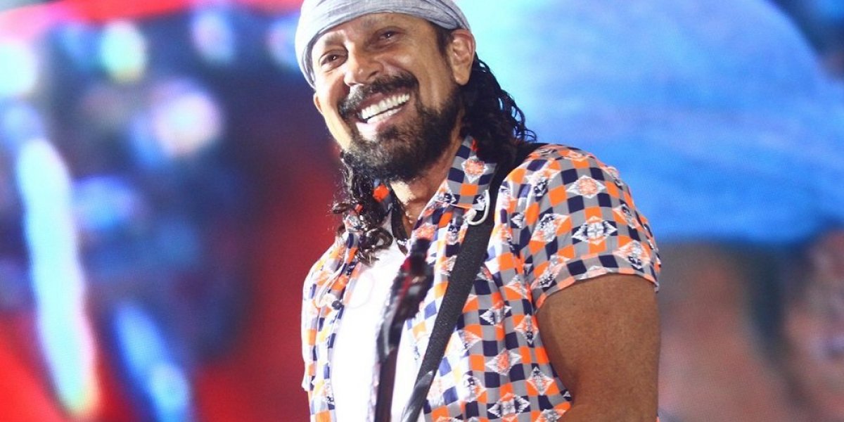 Fã de Bell é enterrado ao som de 'Chicleteiro eu, Chicleteira ela'; veja vídeo