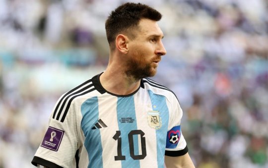 Messi lamenta derrota da Argentina em estreia na Copa: "golpe muito duro"