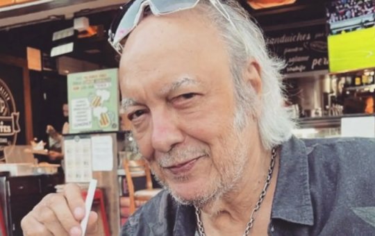 Cantor Erasmo Carlos é internado às pressas no Rio de Janeiro