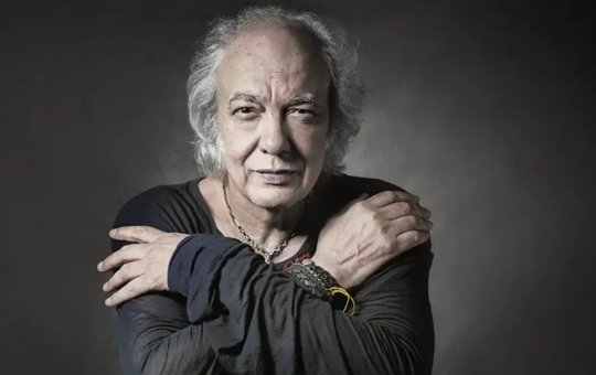 Familiares e amigos de Erasmo Carlos se despendem do cantor nesta quarta-feira