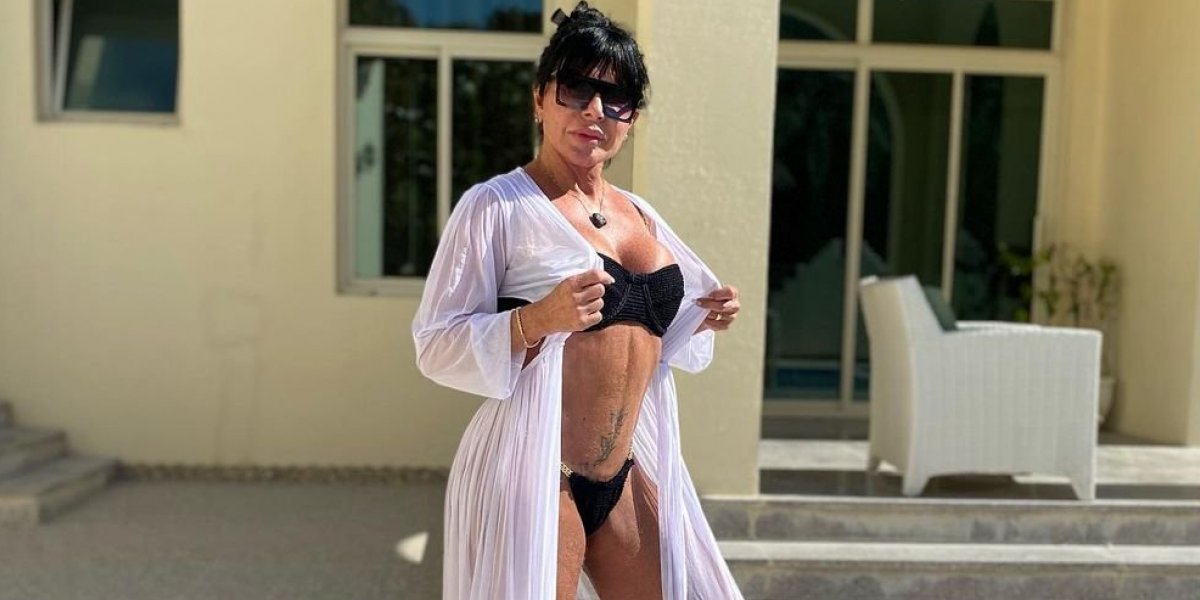 Gretchen é detonada na web após publicar foto de biquíni no Catar