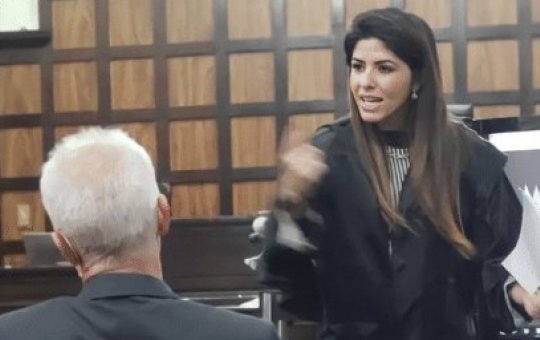 Vídeo: Promotor em SP diz que advogada "rebolou" para convencer júri a seu favor