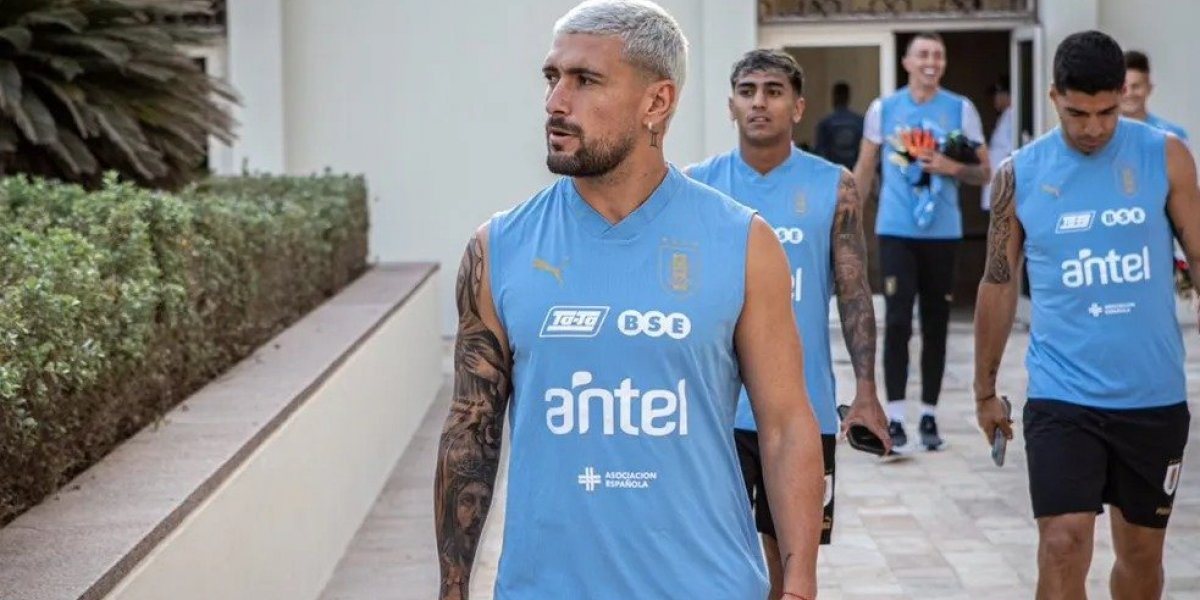 Arrascaeta não sai do banco em jogo do Uruguai e explica: "Opção do treinador"