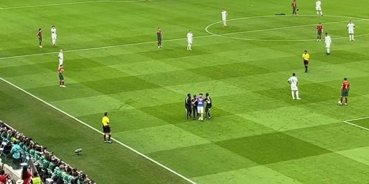 Homem que invadiu jogo entre Portugal e Uruguai é solto e elogia polícia catari