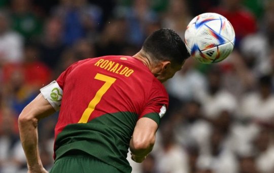 Fornecedora de bola da Copa do Mundo diz que gol de Portugal não foi de CR7