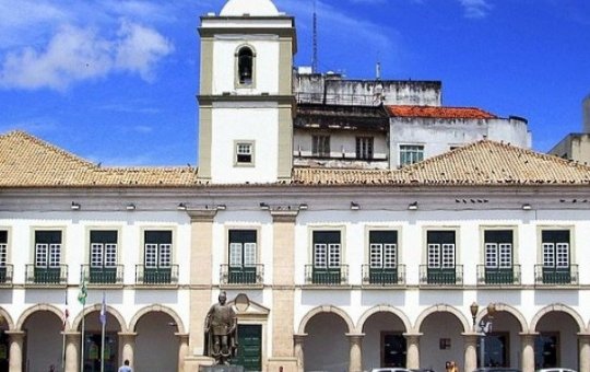 Efeito Covid-19: Câmara de Salvador proíbe acesso ao público