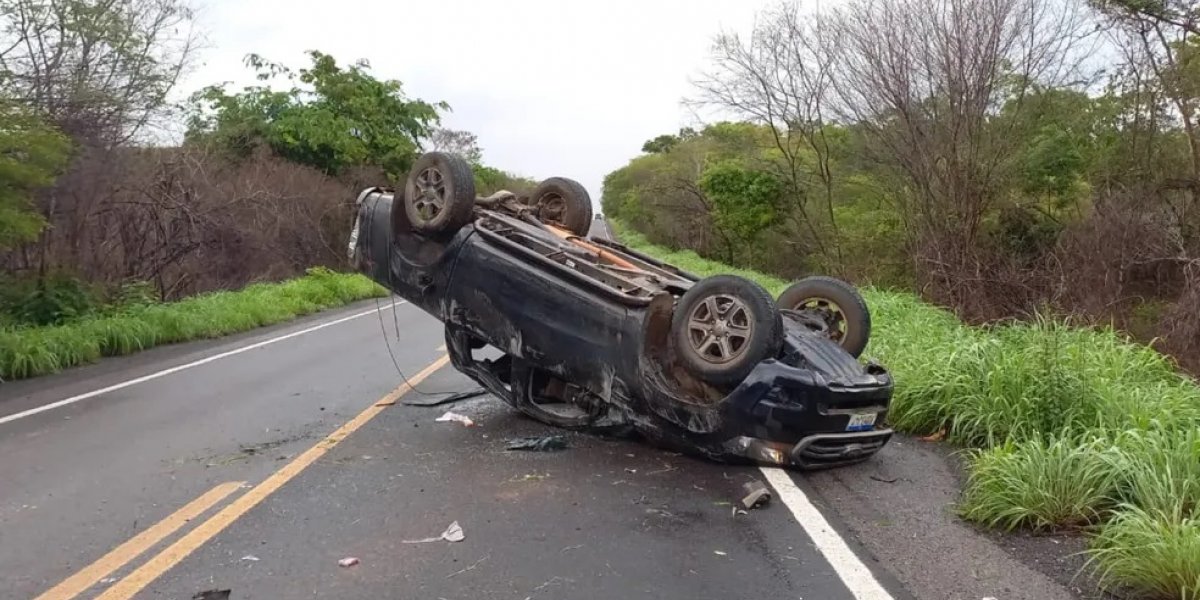 Criança coreana morre em acidente na BR-135, na Bahia