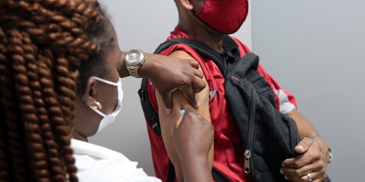 Confira os postos de vacinação contra Covid-19 em Salvador nesta quarta