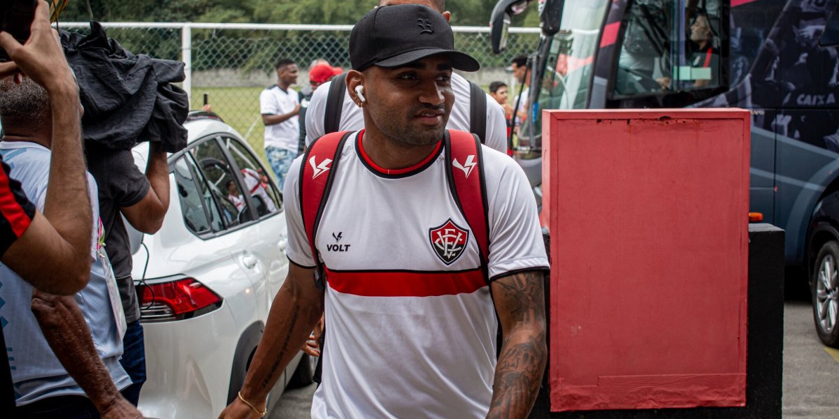 Renovação do volante Dionísio com o Vitória é publicada no BID