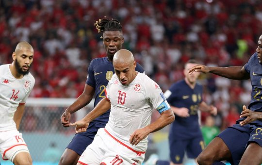 França perde para Tunísia, mas avança ao mata-mata do Mundial como 1ª do grupo