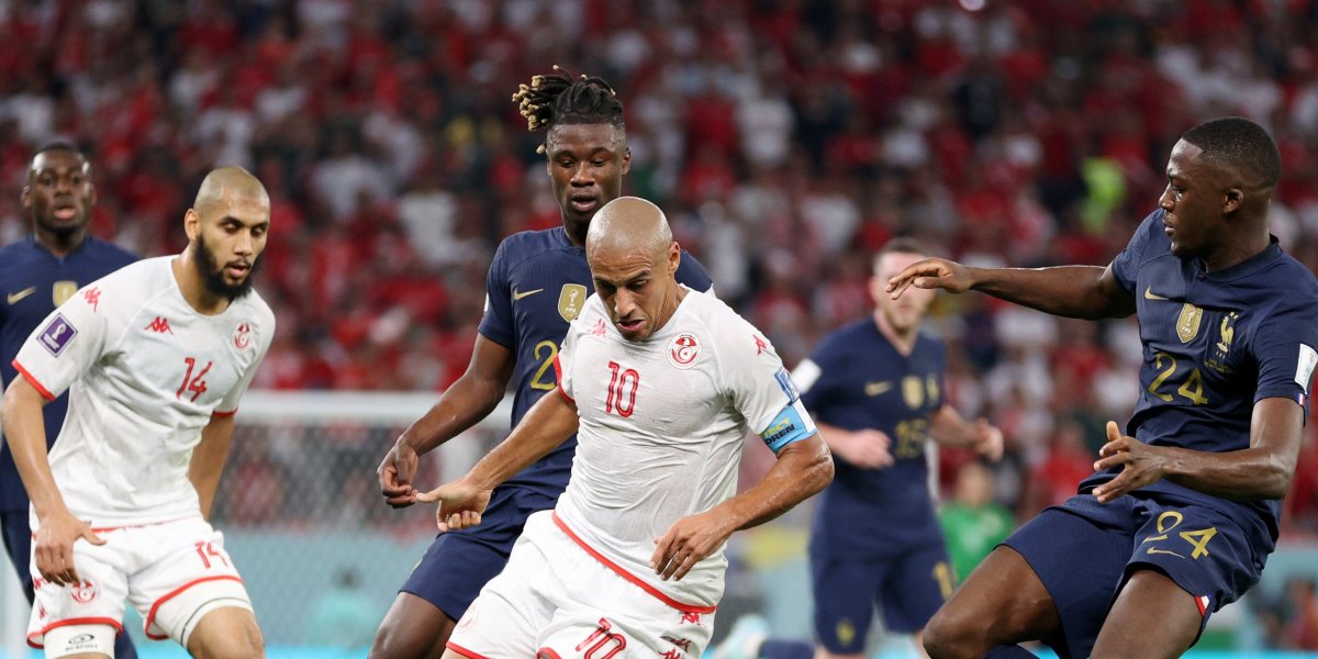 França perde para Tunísia, mas avança ao mata-mata do Mundial como 1ª do grupo