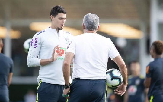 Auxiliar técnico da Seleção Brasileira, filho de Tite causa alvoroço na web