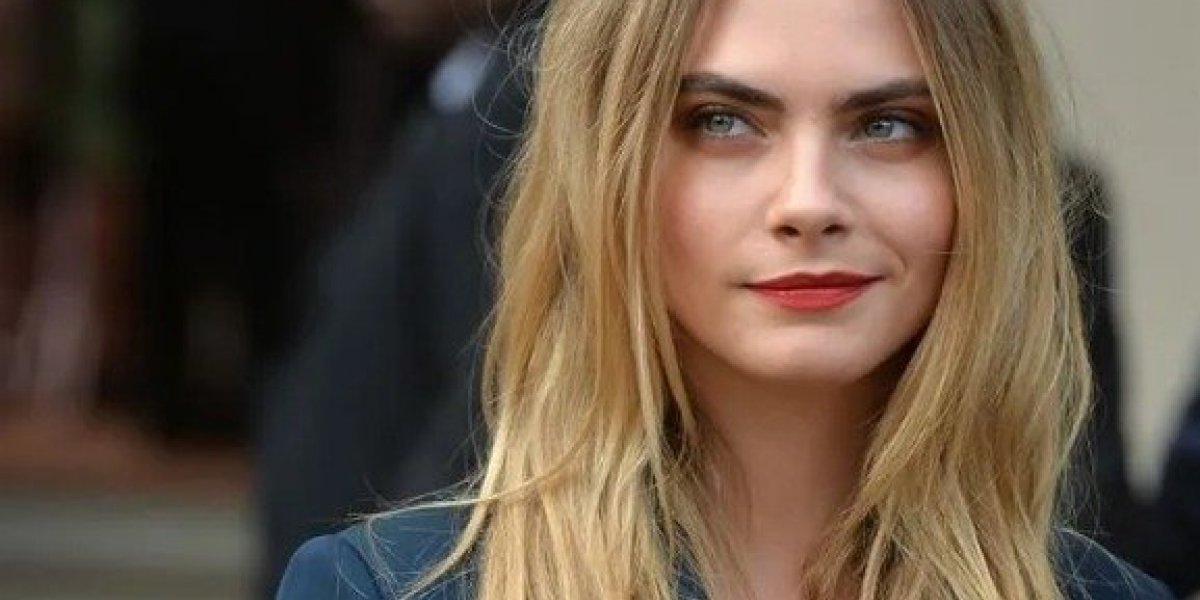 Cara Delevingne assume que era viciada em conteúdos pornográficos
