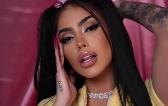 Mirella volta a causar na web após 'surubão' no De Férias Com o Ex