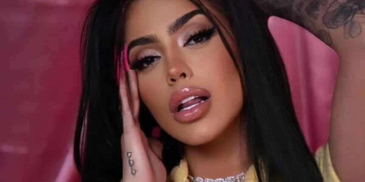 Mirella volta a causar na web após 'surubão' no De Férias Com o Ex