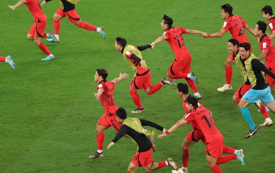 Coreia do Sul derrota Portugal e avança ao mata-mata da Copa do Mundo