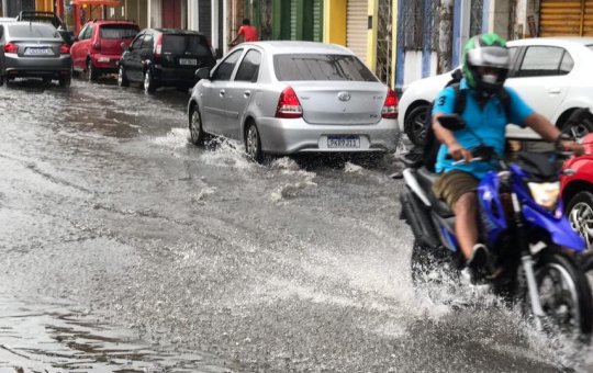 Salvador continuará com tempo chuvoso neste fim de semana