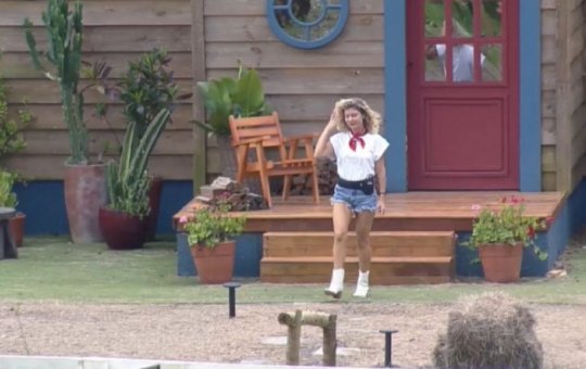 A Fazenda: Babi retorna ao reality rural depois de vencer Roça falsa