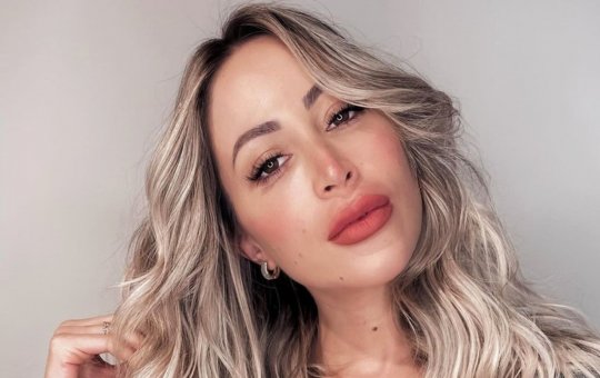 Carol Narizinho defende Tirullipa e é massacrada por internautas