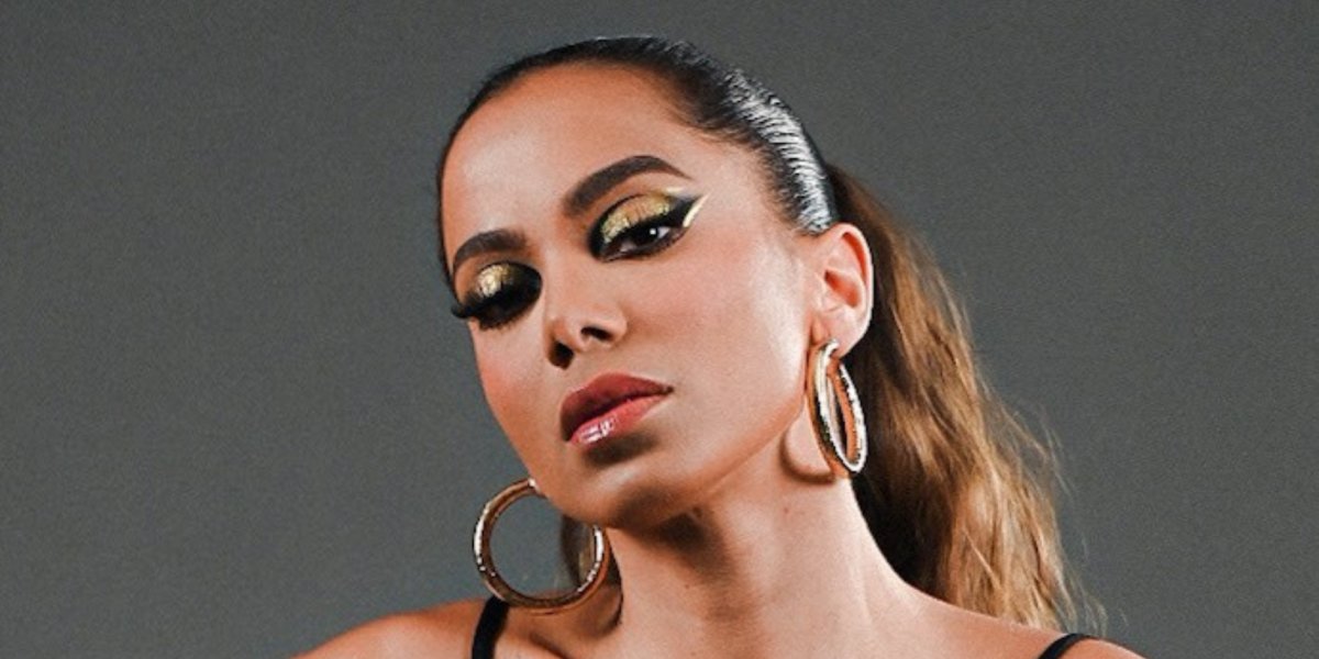 Urgente! Anitta é internada e cancela apresentação na Farofa da Gkay