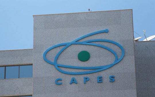 MEC libera R$ 50 milhões para pagamento de bolsas da Capes
