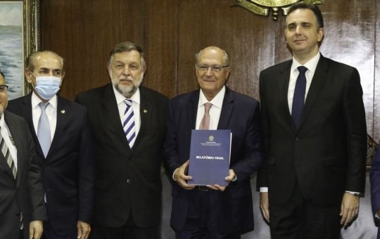 Alckmin recebe relatório de impactos da pandemia na educação