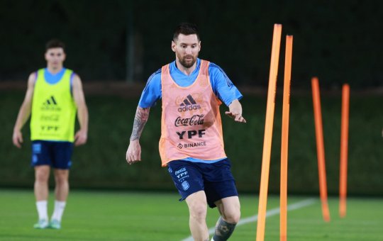 Sob o comando de Messi, Argentina enfrenta Holanda nas quartas da Copa