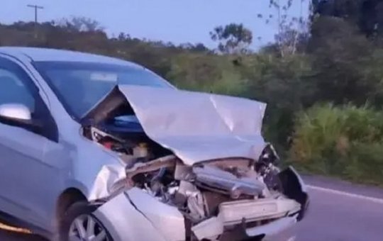 Prefeito de Cruz da Almas sofre acidente de carro na BR-101