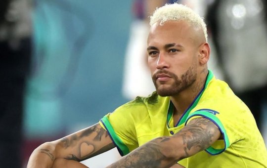 "Estou destruído psicologicamente", desabafa Neymar após queda do Brasil na Copa