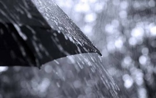 Barra do Choça registra fortes chuvas que inundam as ruas da cidade