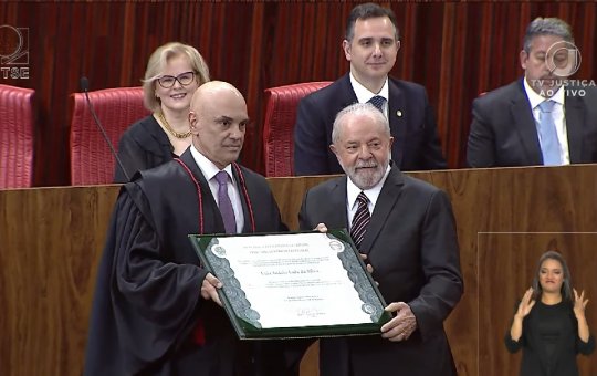 Presidente eleito, Lula é diplomado pelo TSE: "Esse diploma é do povo"