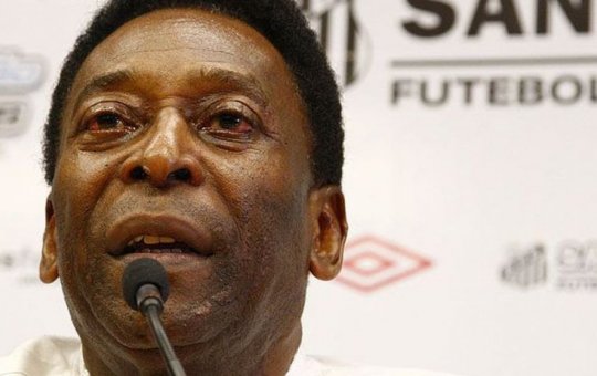 Pelé apresenta melhora de infecção respiratória, mas não tem previsão de alta