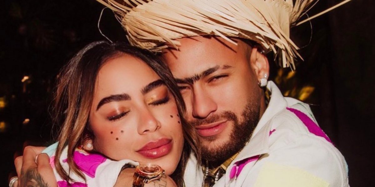 Sem hexa, mas com festa: Jogadores da Seleção madrugam na casa da irmã de Neymar